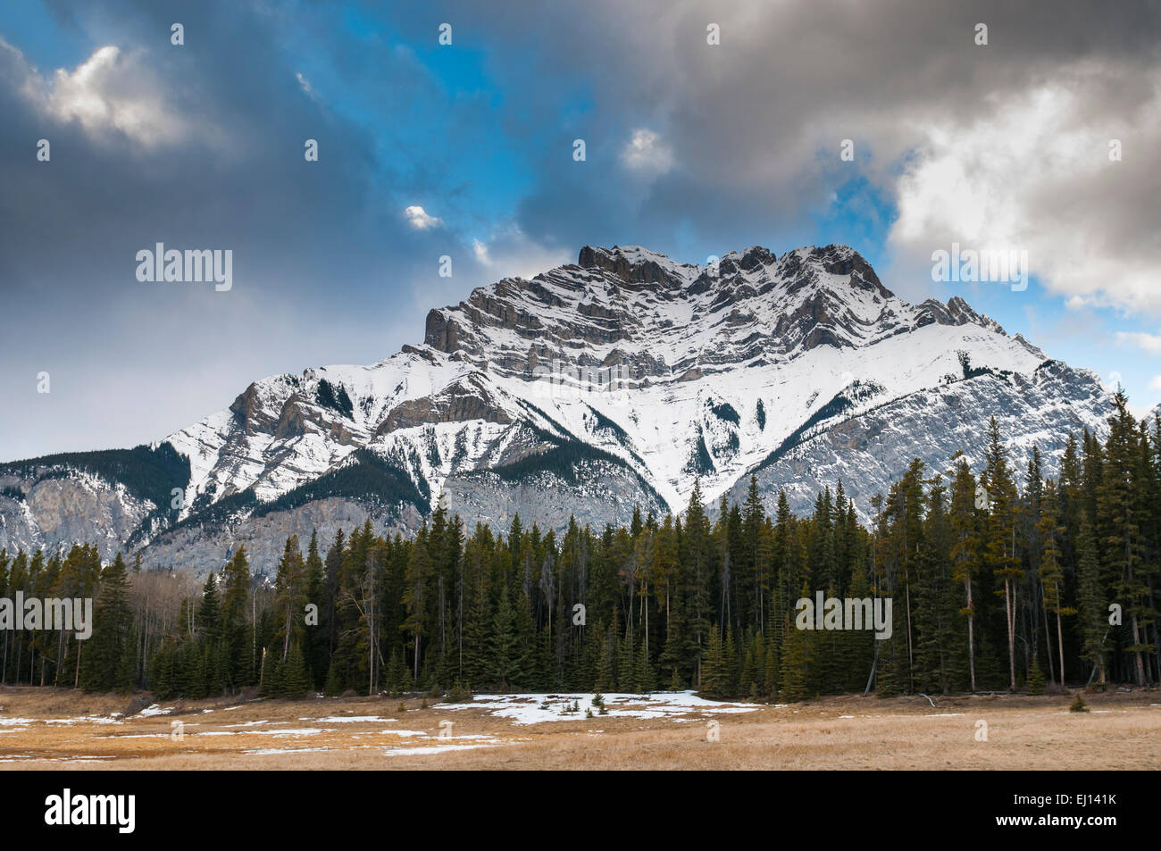 Paesaggio di montagna, il Parco Nazionale di Banff Alberta Canada Foto Stock