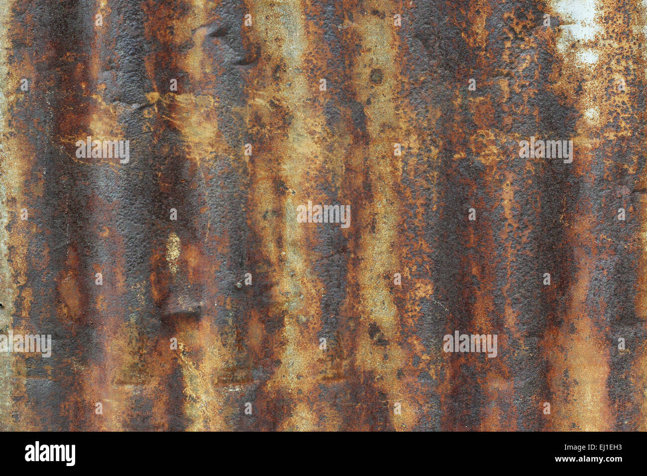 Rusty ferro corrugato come sfondo Foto Stock