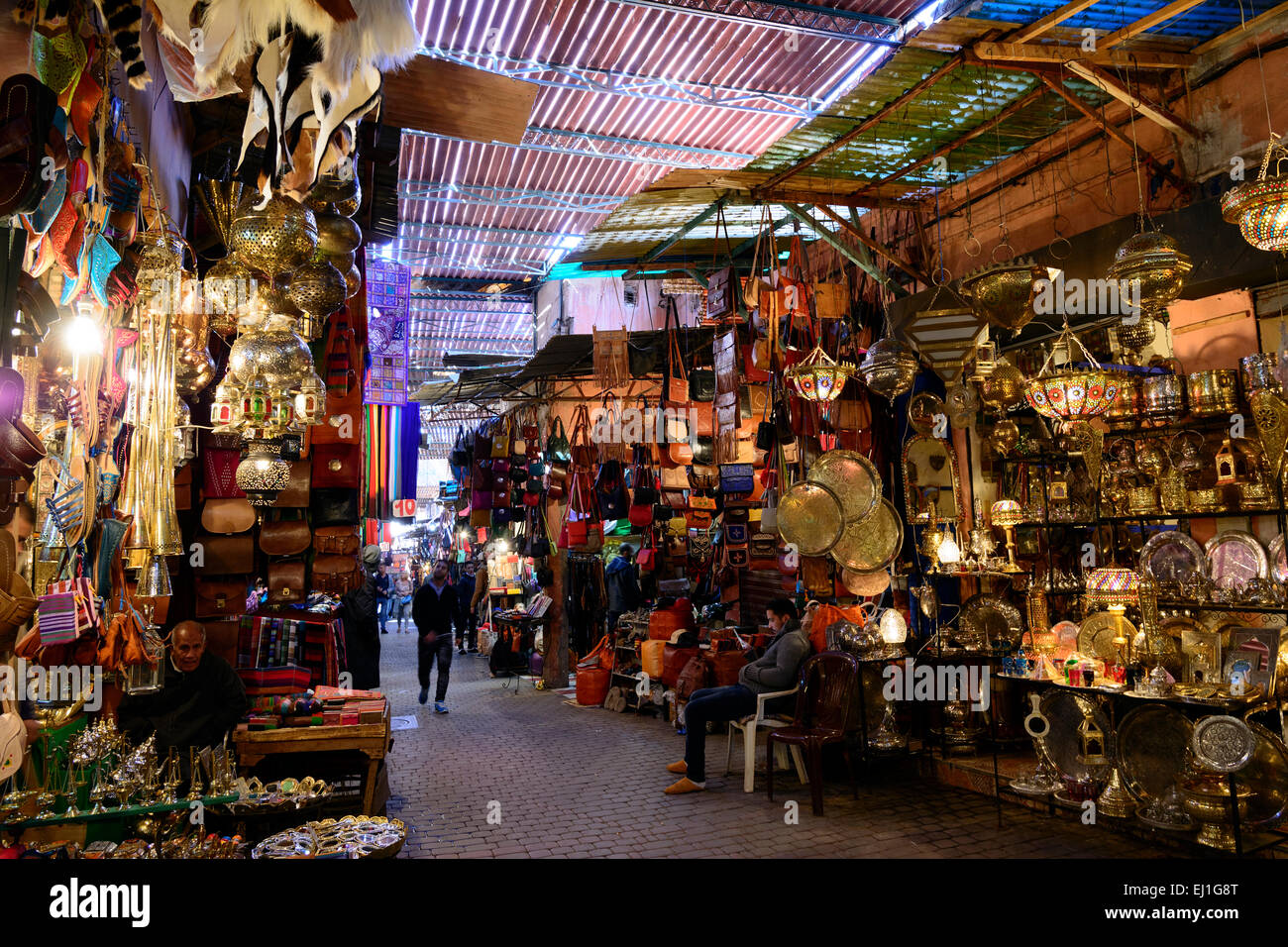 Il souk Medina, Marrakech, Marocco. Foto Stock