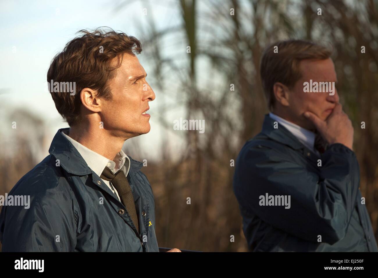 Vero Detective serie TV 2014 USA 2014 stagione 1, episodio 1 : la lunga e luminosa Dark Creato da : Nic Pizzolatto Direttore : Cary Fukunaga Matthew McConaughey, Woody Harrelson Foto Stock