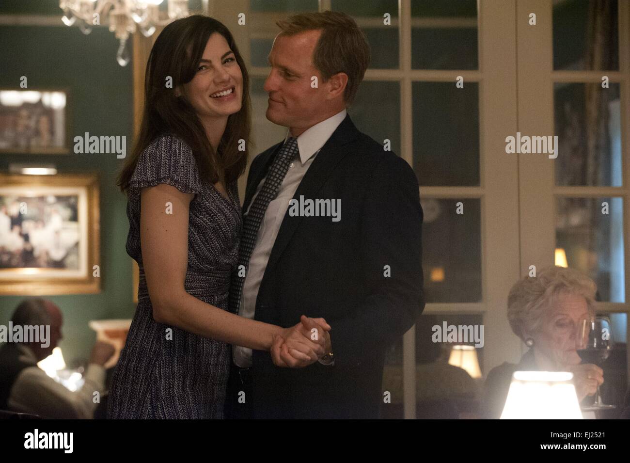 Vero Detective serie TV 2014 USA 2014 stagione 1, episodio 5 : il destino segreto di tutta la vita Creato da : Nic Pizzolatto Direttore : Cary Fukunaga Michelle Monaghan, Woody Harrelson Foto Stock