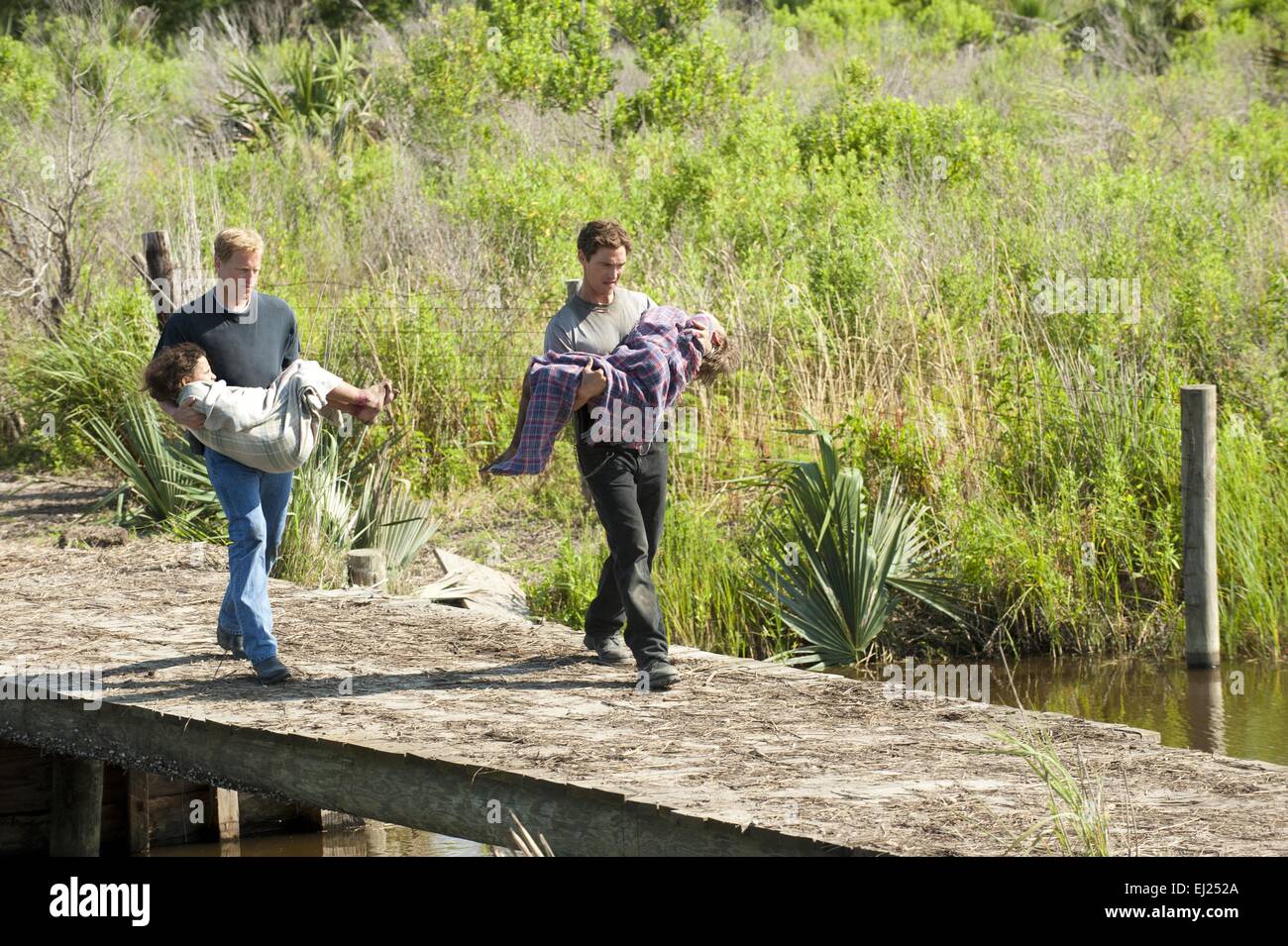 Vero Detective serie TV 2014 USA 2014 stagione 1, episodio 5 : il destino segreto di tutta la vita Creato da : Nic Pizzolatto Direttore : Cary Fukunaga Woody Harrelson, Matthew McConaughey Foto Stock