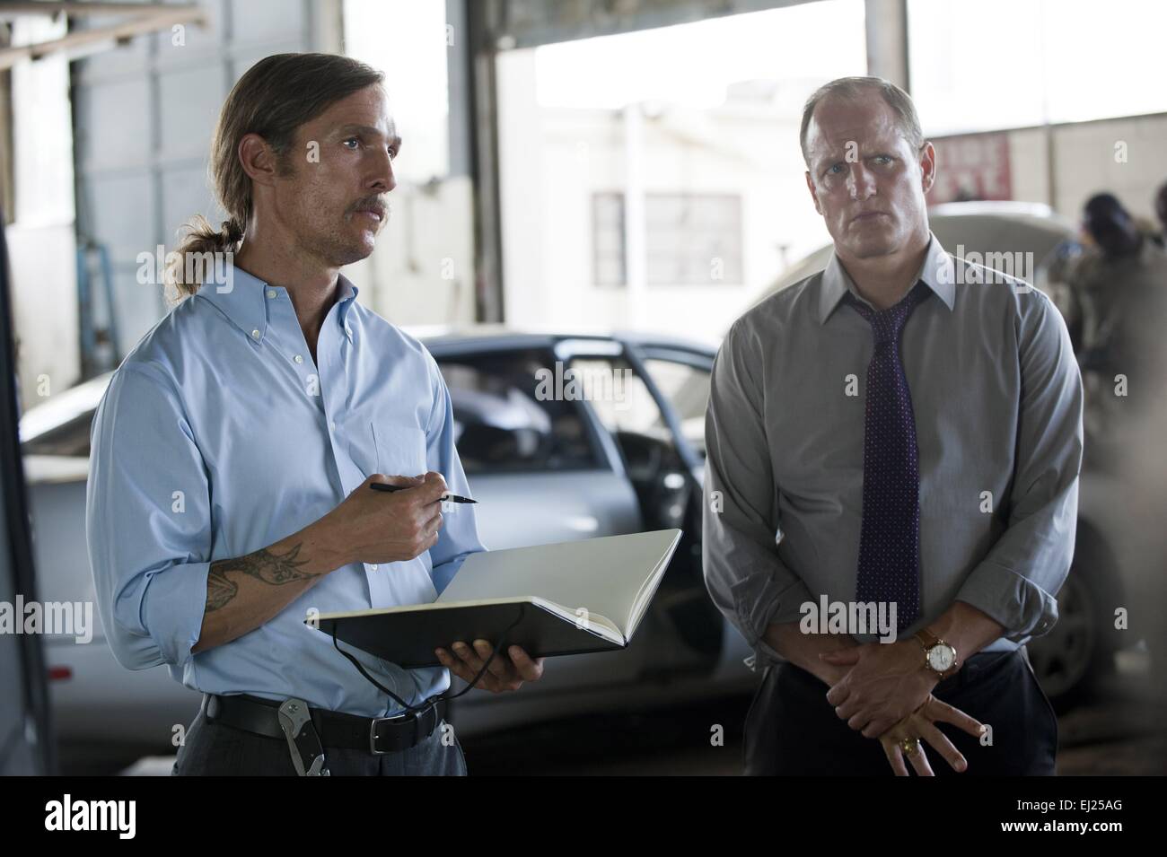 Vero Detective serie TV 2014 USA 2014 stagione 1, episodio 7 : Dopo aver passato Creato da : Nic Pizzolatto Direttore : Cary Fukunaga Woody Harrelson, Matthew McConaughey Foto Stock