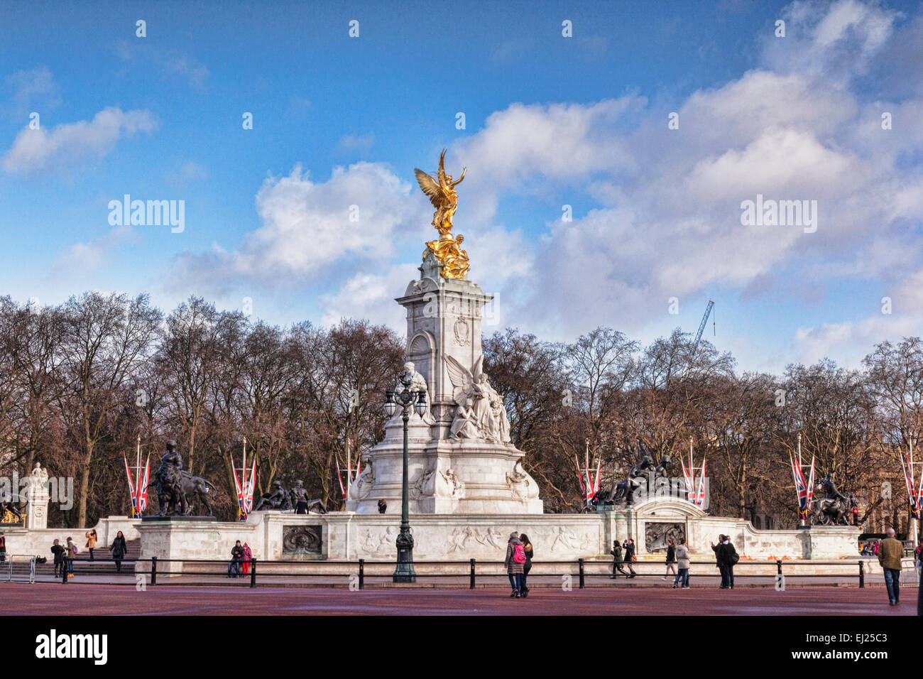 Victoria Memorial, il Mall, Londra, d'inverno. Foto Stock