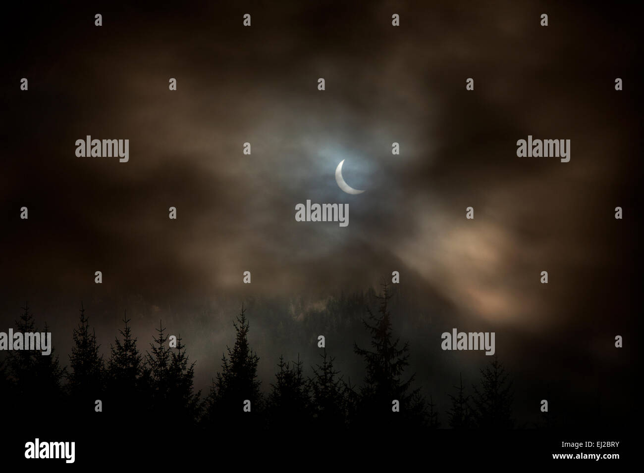 L'eclisse solare parziale del XX marzo 2015 (visto dal Regno Unito) Foto Stock