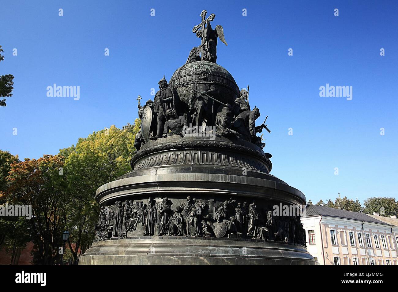 Russia - Velikiy Novgorod: il monumento in bronzo per il millennio della Russia,frammento del secondo registro scultoreo Foto Stock