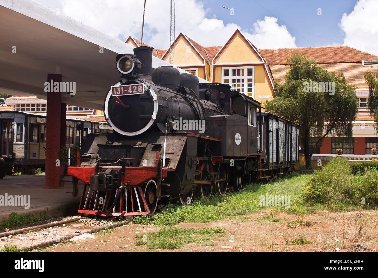 Il vecchio motore a vapore presso la vecchia stazione di Dalat, Vietnam Asia Foto Stock