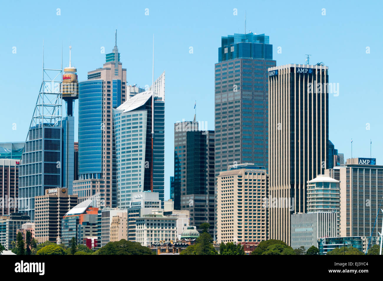 Sydney central business district skyline cityscape visto dal porto di Sydney Australia Foto Stock