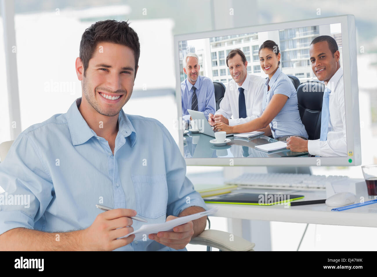 Immagine composita della gente di affari il brainstorming Foto Stock