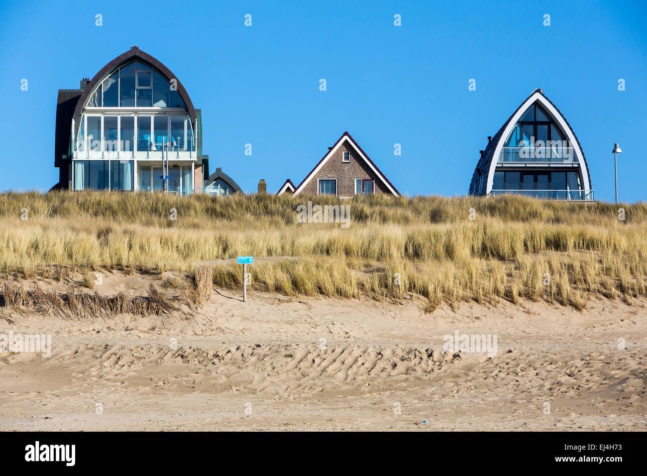 Egmond aan Zee, North Holland, Paesi Bassi, costa del Mare del Nord, spiaggia, skyline, case private, in affitto per vacanze, Foto Stock
