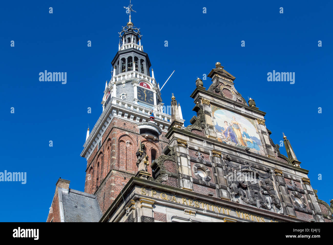 Città storica di Alkmaar, North Holland, Paesi Bassi, formaggio storico edificio di scala, Foto Stock