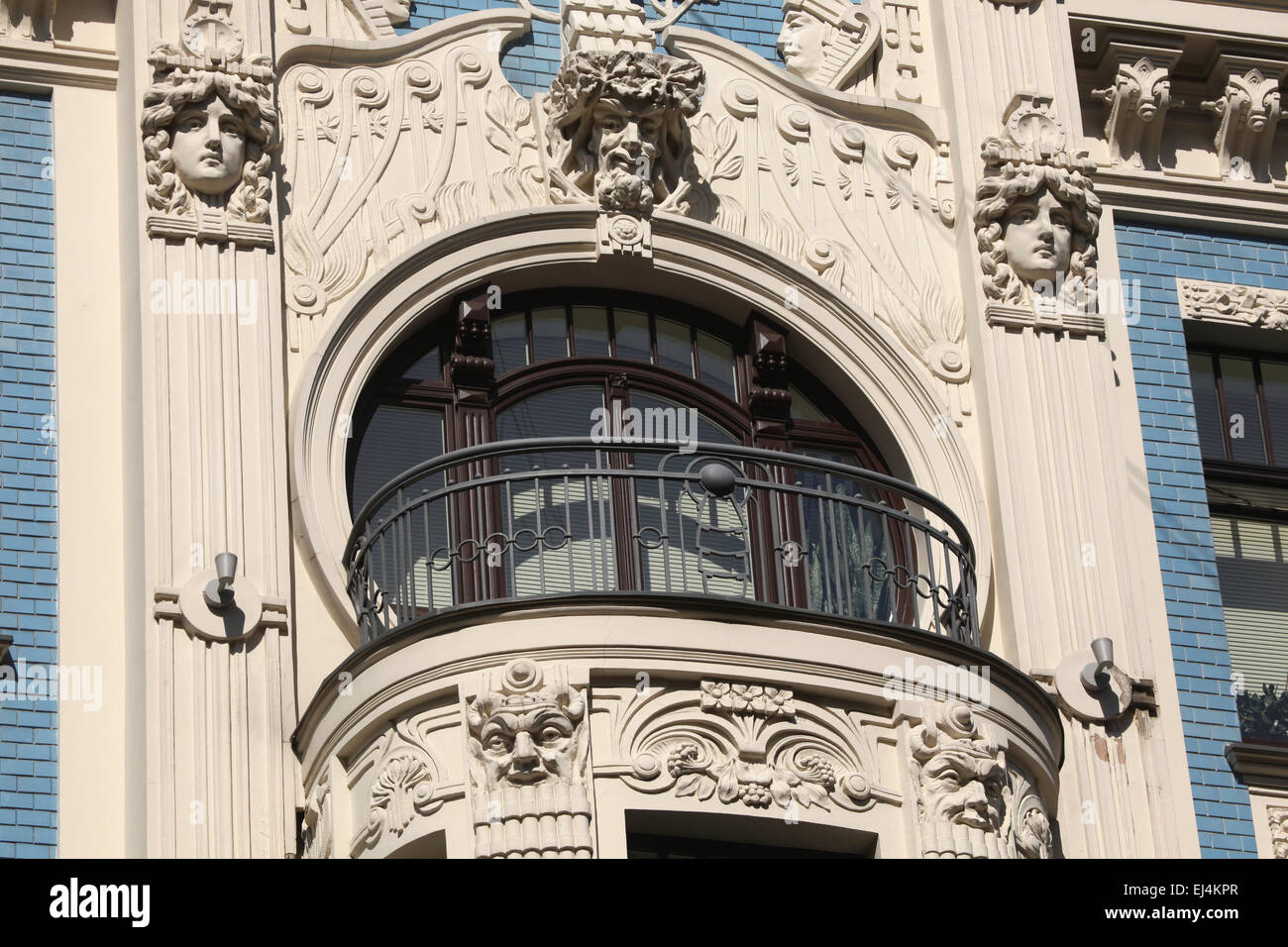 Art Nouveau appartamento edificio (1903) Progettato da architetto russo Mikhail Eisenstein in Alberta Street in Riga, Lettonia. Foto Stock