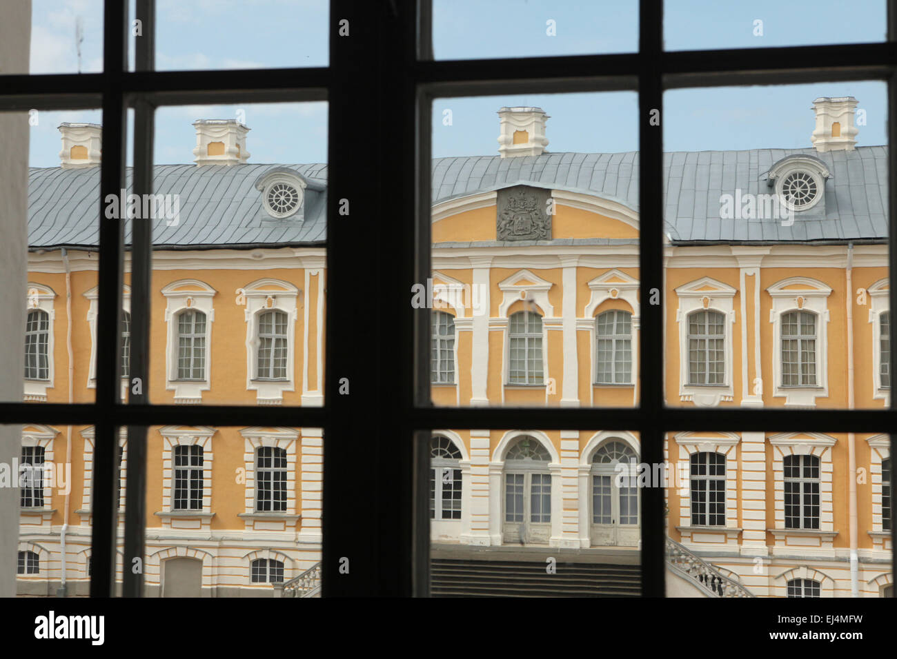 Rundale Palace progettato dal russo Barocco architetto Bartolomeo Rastrelli vicino Pilsrundale, Lettonia. Foto Stock