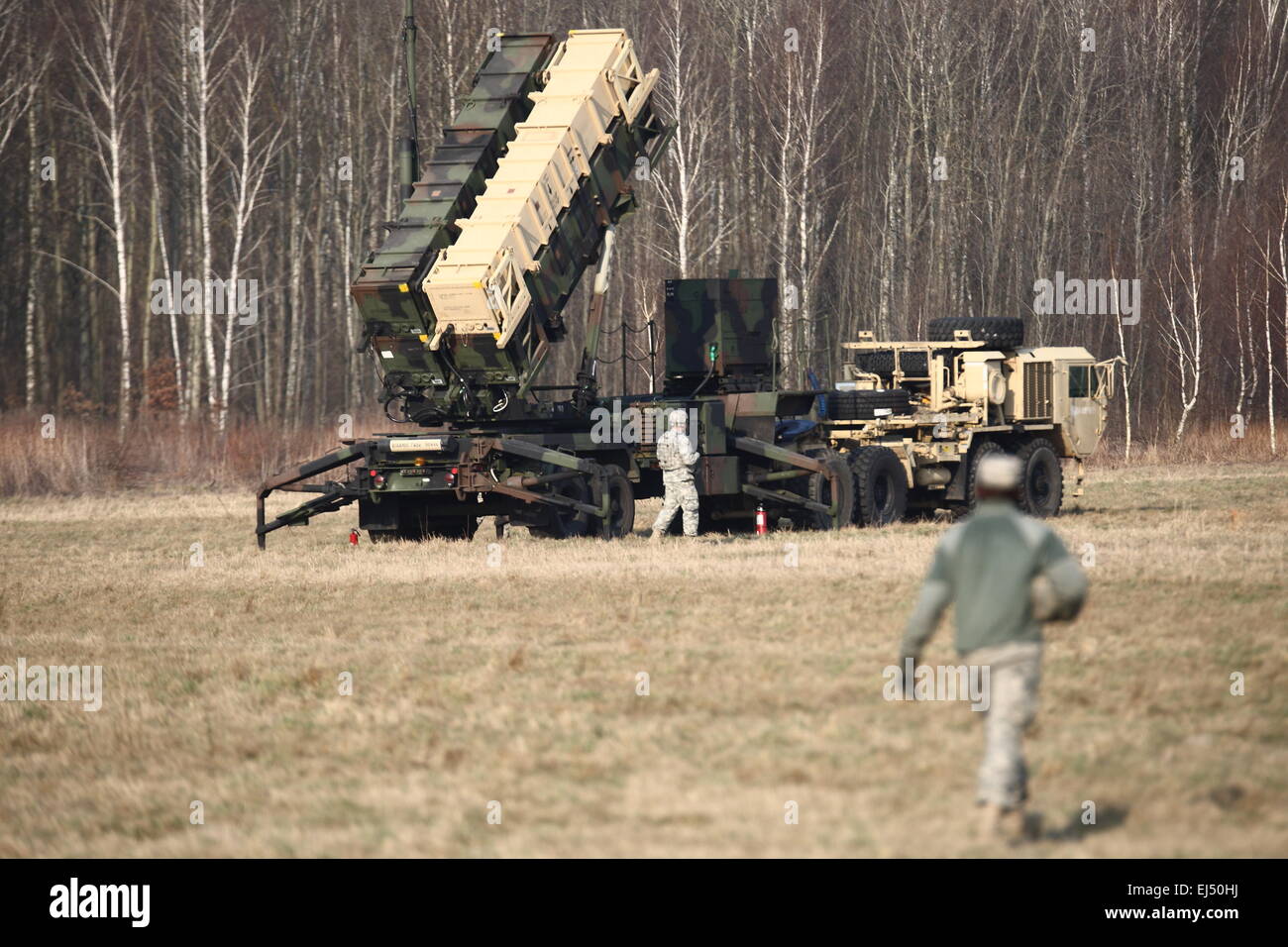 Sochaczew, Polonia 21st, Marzo 2015 U.S. Europa dell'esercito del decimo esercito aria e la difesa missilistica unità distribuite in Polonia per la difesa antimissile esercizio. Delta batteria, 5° Battaglione, settima la difesa aerea Reggimento di Artiglieria partecipa al giro esercizio come parte di una serie di attività nel quadro del funzionamento di risolvere Atlantico, che ha lo scopo di rassicurare gli alleati, dimostrare la libertà di circolazione e di scoraggiare l'aggressione regionale sul fianco orientale della NATO. Credito: Michal Fludra/Alamy Live News Foto Stock