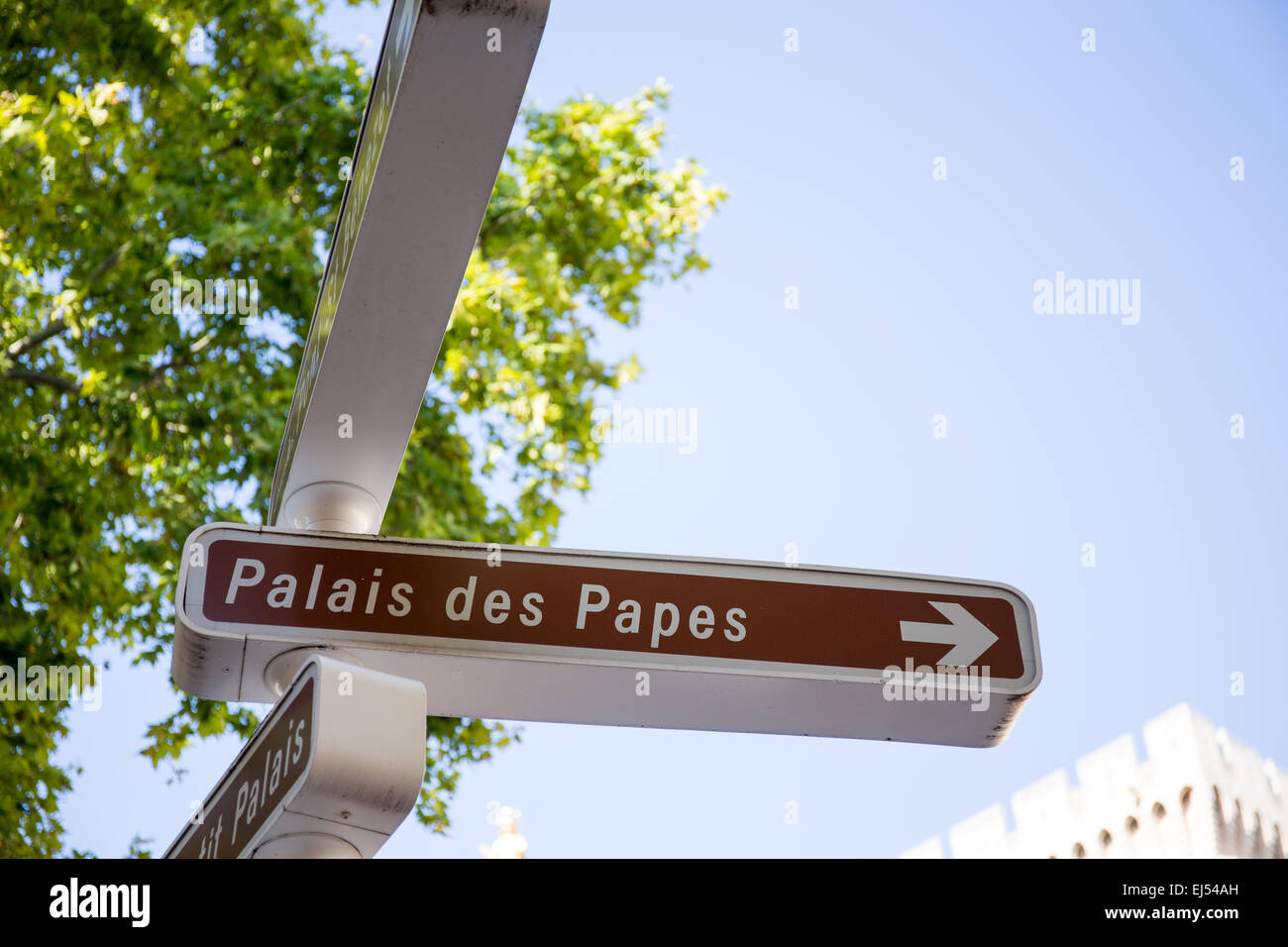 Segnaletica direzionale Palais des Papes città di Avignon Vaucluse Provence-Alpes-Côte d'Azur, in Francia, in Europa Foto Stock