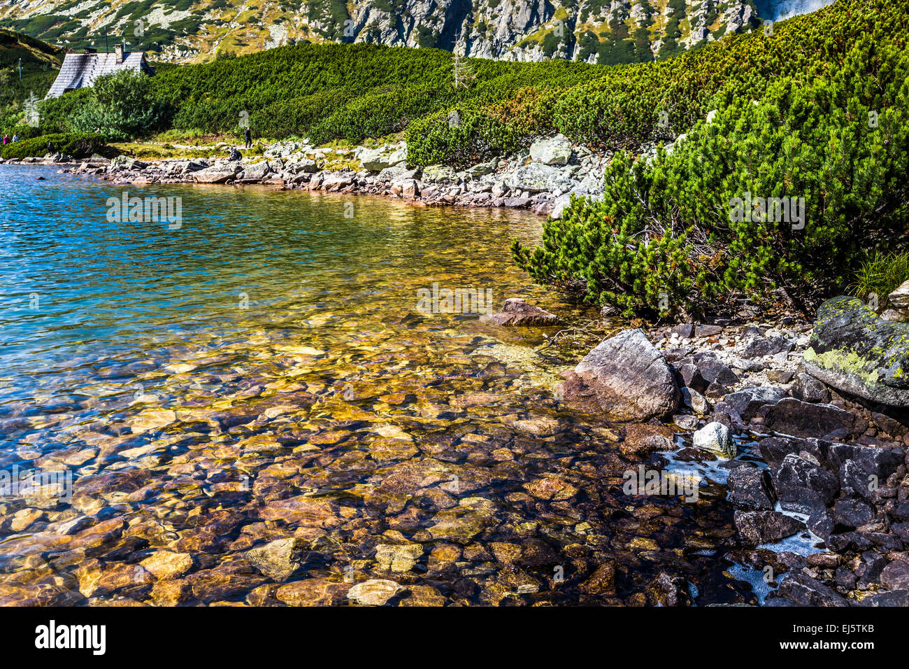 Lago di montagna in 5 laghi della valle di Tatra, Polonia. Foto Stock