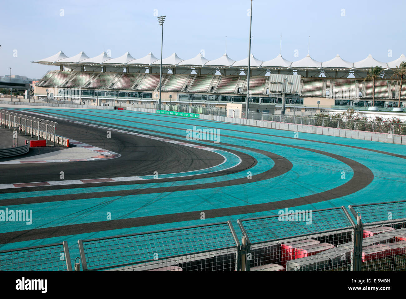 Circuito di Formula 1 visto dalla Yas Viceroy Hotel Abu Dhabi Foto Stock