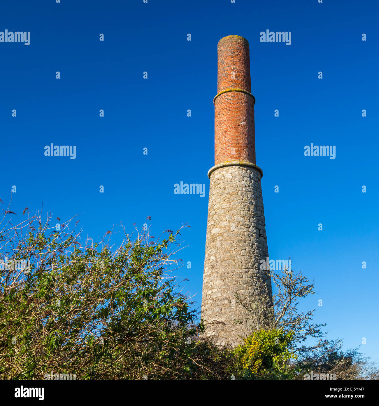 Casa del motore in corrispondenza di una grande miniera di lavoro Godolphin Cornwall parte dell'UNESCO Cornish Mining sito Patrimonio Mondiale. Foto Stock