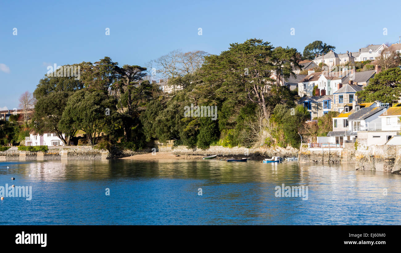 Il villaggio costiero di lavaggio sul fiume Penryn, parte di Carrick strade Cornwall Inghilterra UK Europa Foto Stock