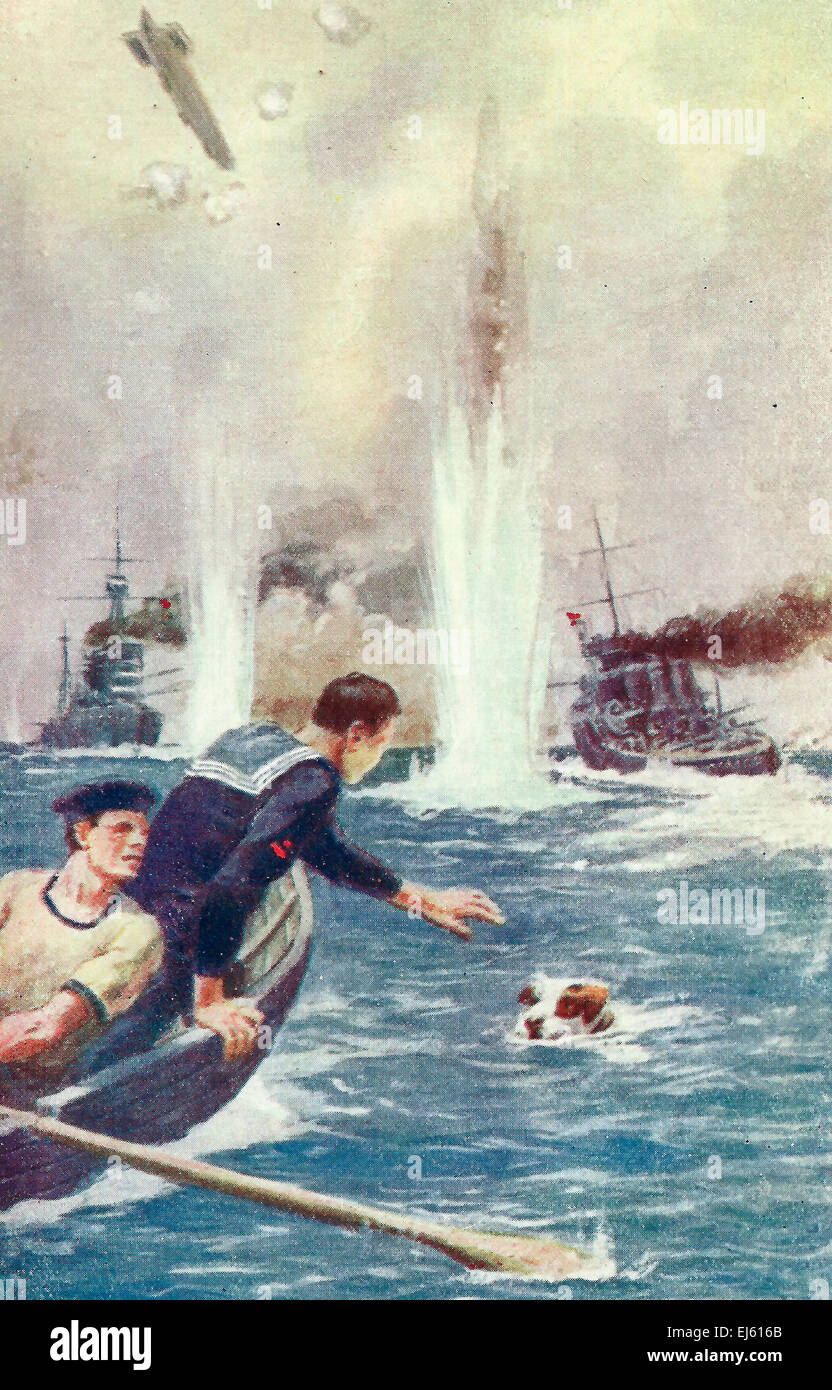 Cane in mare - British bluejackets salvataggio di un cane in acqua durante la Prima Guerra Mondiale Foto Stock