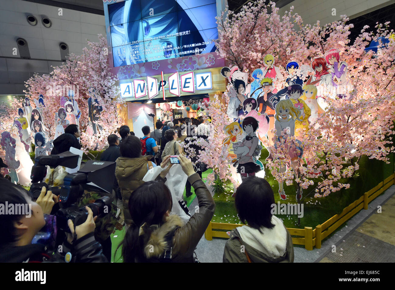 Tokyo, Giappone. Xxi Mar, 2015. Una grande folla di piacere asilo a sua volta Anime Giappone 2015, una mostra di tutto ciò che riguarda l'animazione in Tokyo, sabato 21 marzo 2015. AnimeJapan, che ha avuto inizio lo scorso anno sotto lo slogan ufficiale qui è tutto di anime, è stato previsto per attirare più di centomila visitatori durante i due giorni di esecuzione. © Natsuki Sakai/AFLO/Alamy Live News Foto Stock