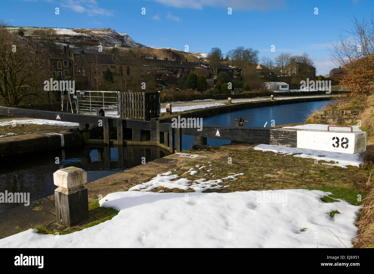 Serratura 38, Royal Oak serratura, in Rochdale Canal, vicino Littleborough, Rochdale, Greater Manchester, Inghilterra, Regno Unito Foto Stock