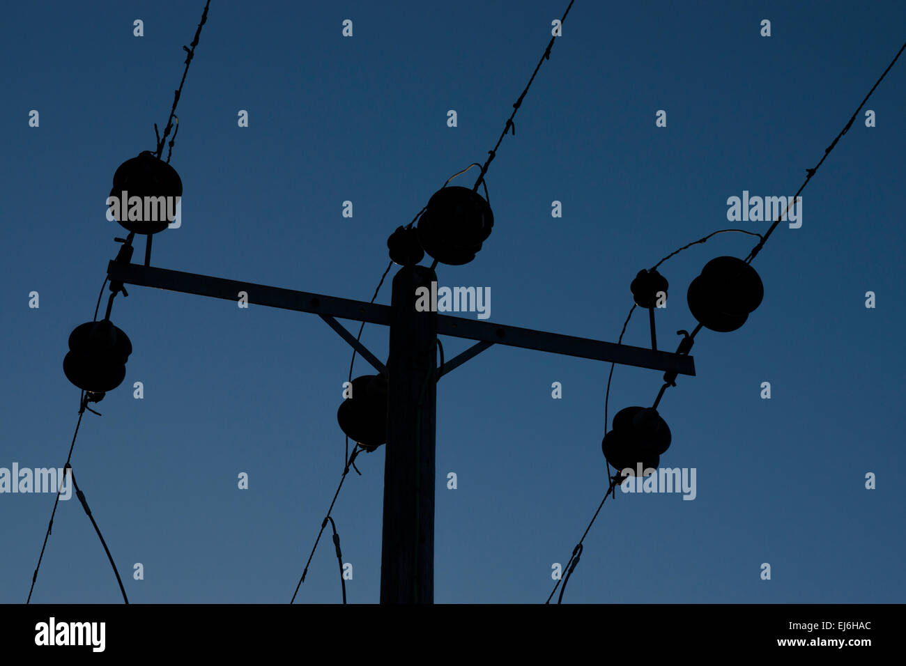 Trasformatore di tensione del conduttore isolatore di linea Foto Stock