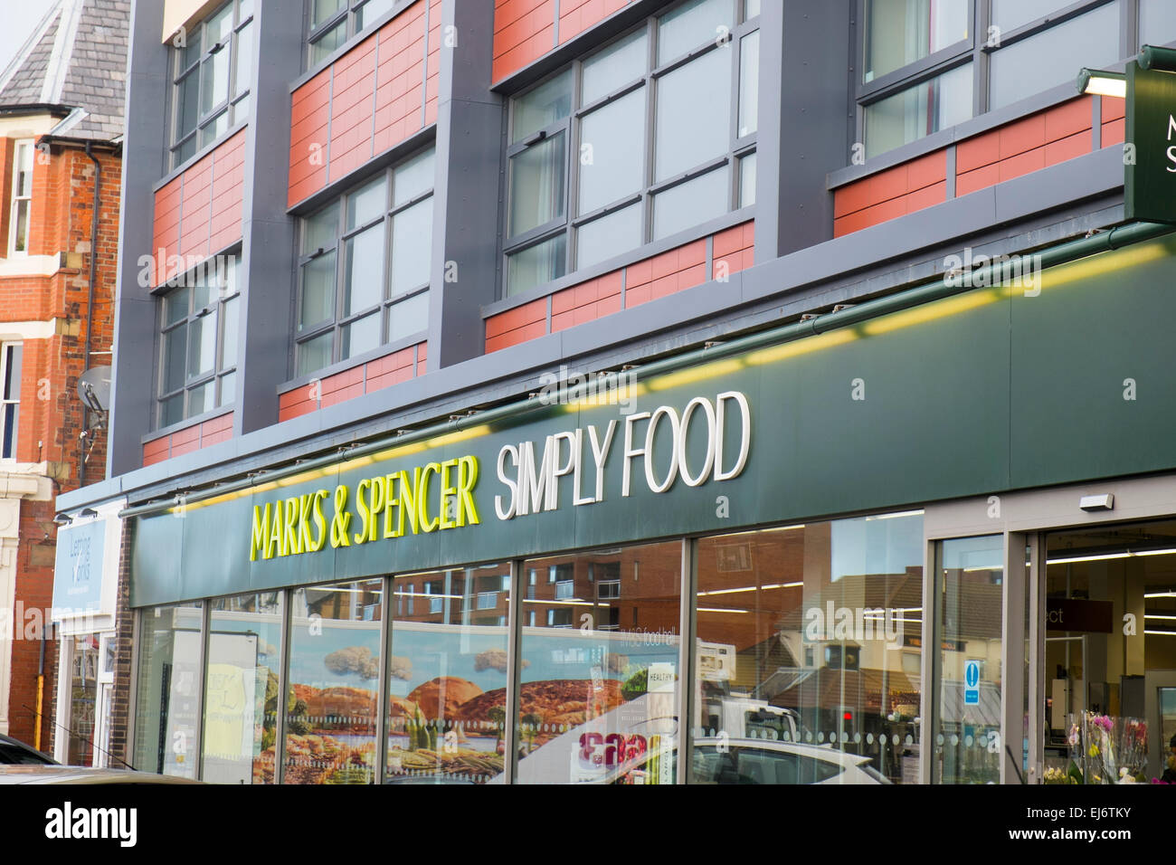 Marks & Spencer semplicemente negozio di alimentari a Lytham St Annes, Blackpool, Lancashire, Inghilterra Foto Stock