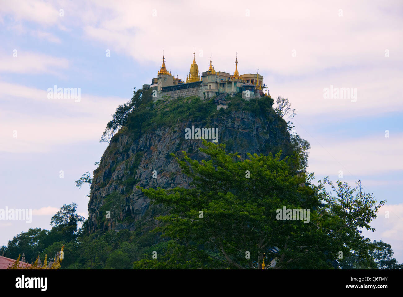 Mt. Popa, Bagan, Mandalay Regione, Myanmar Foto Stock