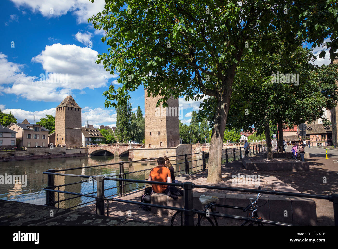 Torri di avvistamento del ponte Ponts-Couverts, quartiere La Petite France di Strasburgo, Alsazia, Francia, Europa Foto Stock