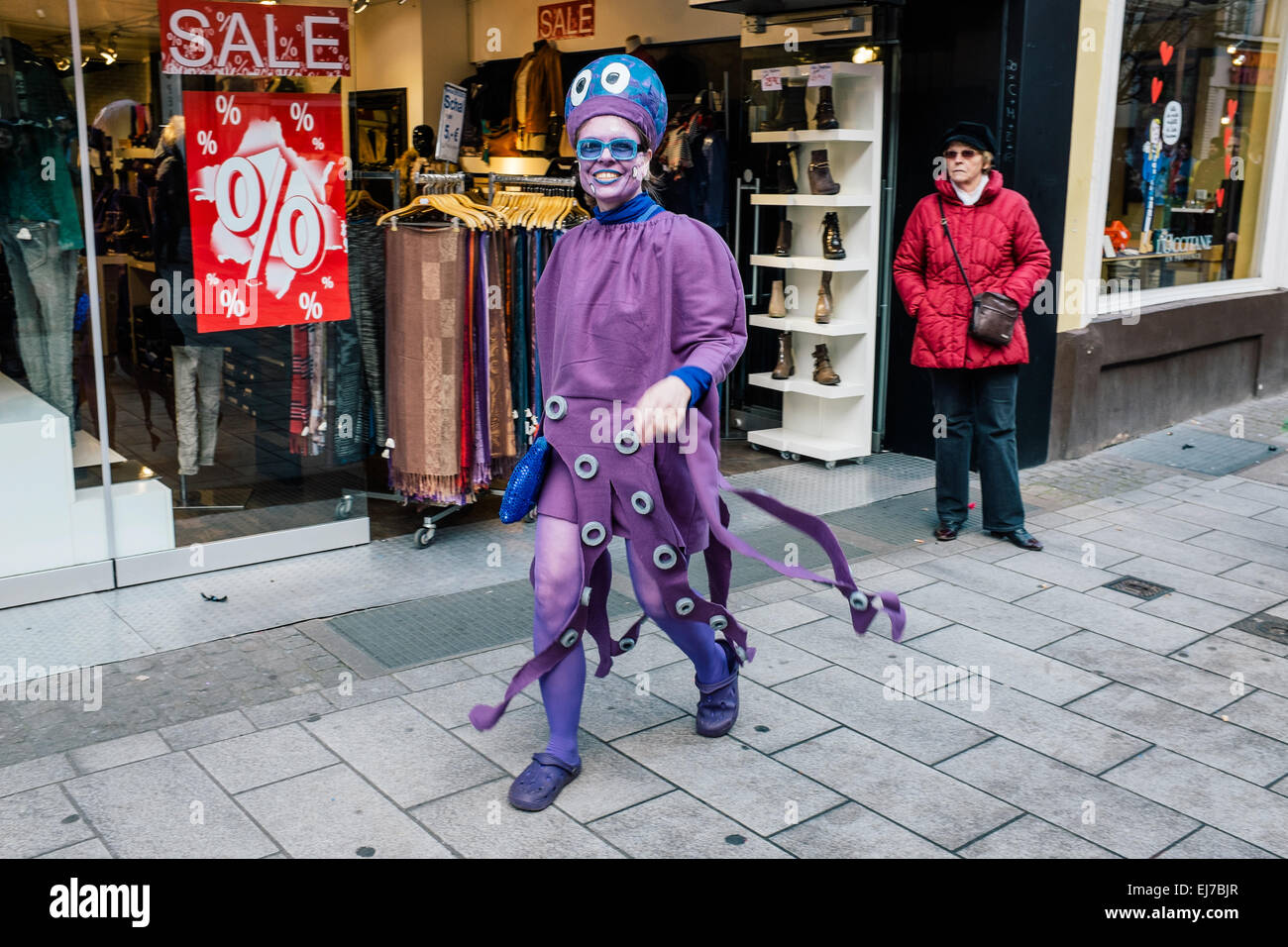 Costume di polpo immagini e fotografie stock ad alta risoluzione - Alamy