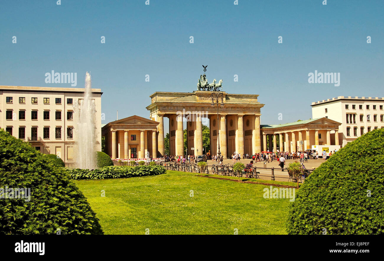La Porta di Brandeburgo a Berlino Germania Foto Stock