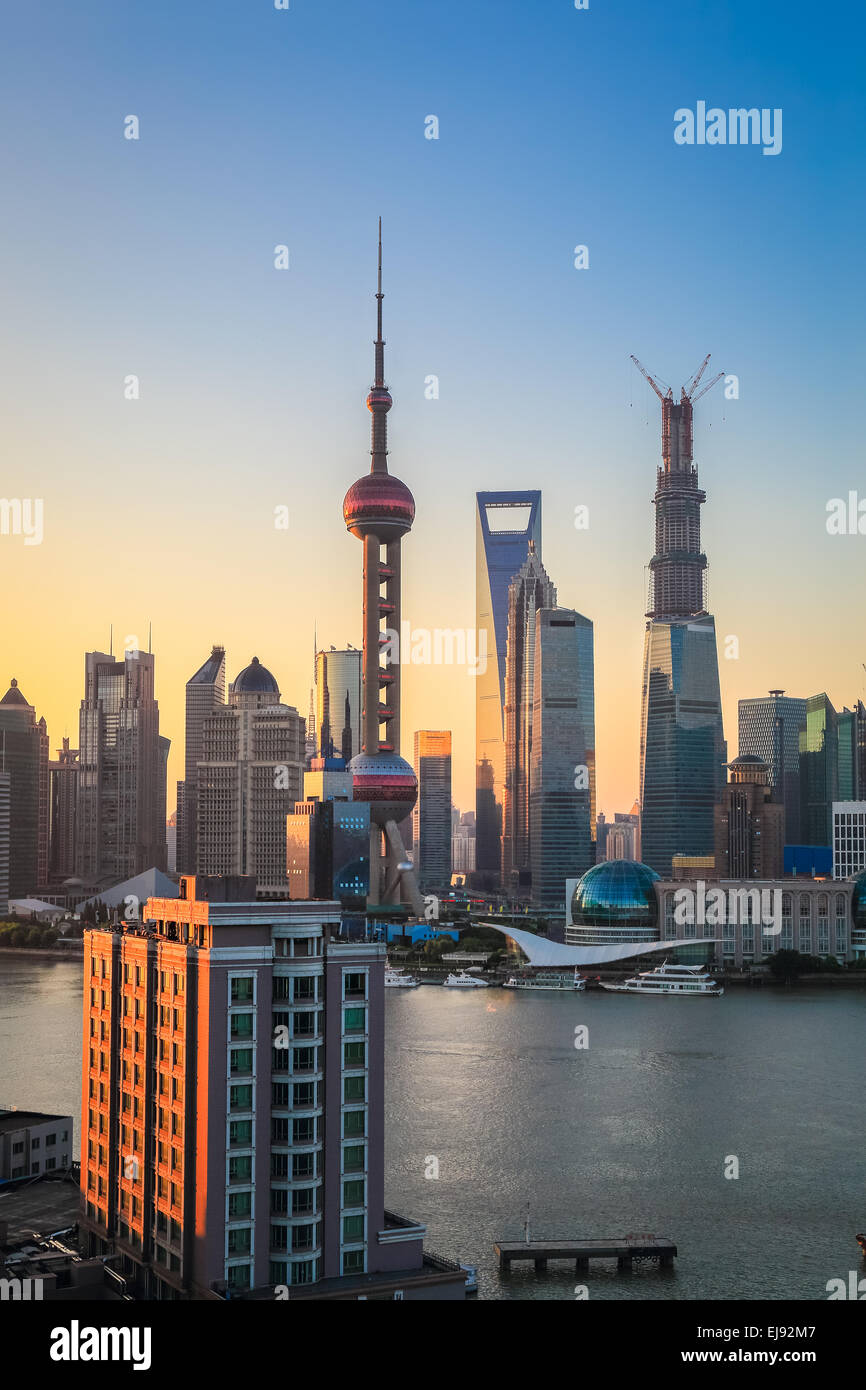 Shanghai skyline di sunrise Foto Stock
