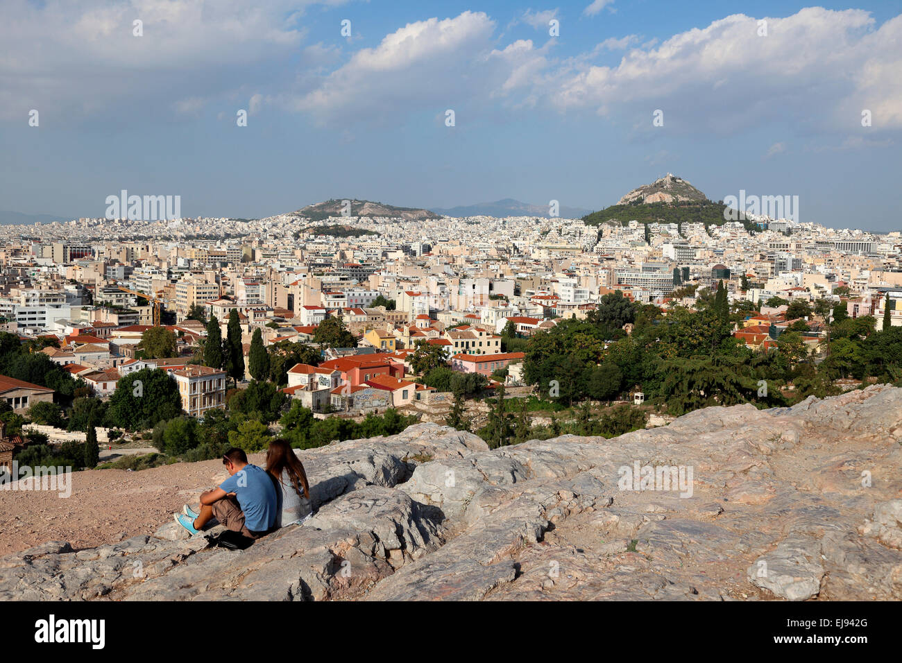 Grecia Atene vista dalla montagna di fronte all'acropoli Foto Stock