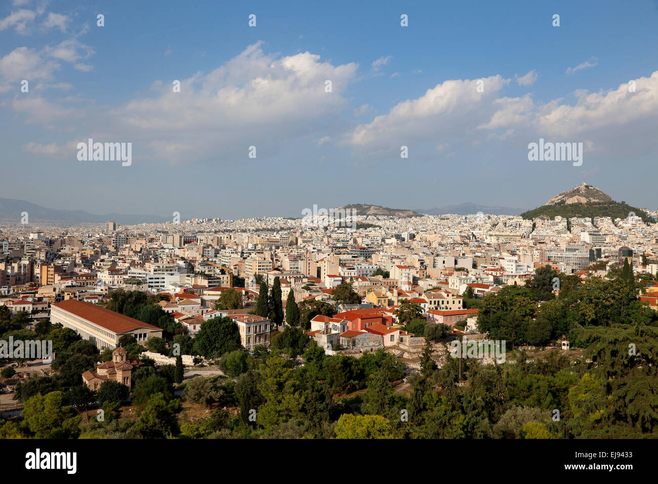 Grecia Atene vista dalla montagna di fronte all'acropoli Foto Stock