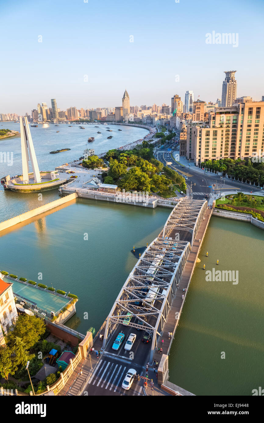 Shanghai il Bund al crepuscolo Foto Stock