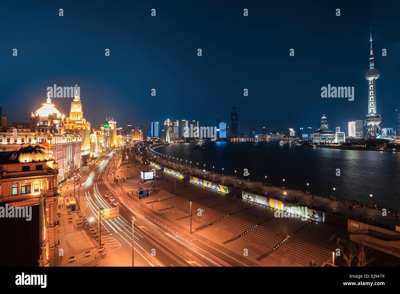 Shanghai bund vista notturna Foto Stock