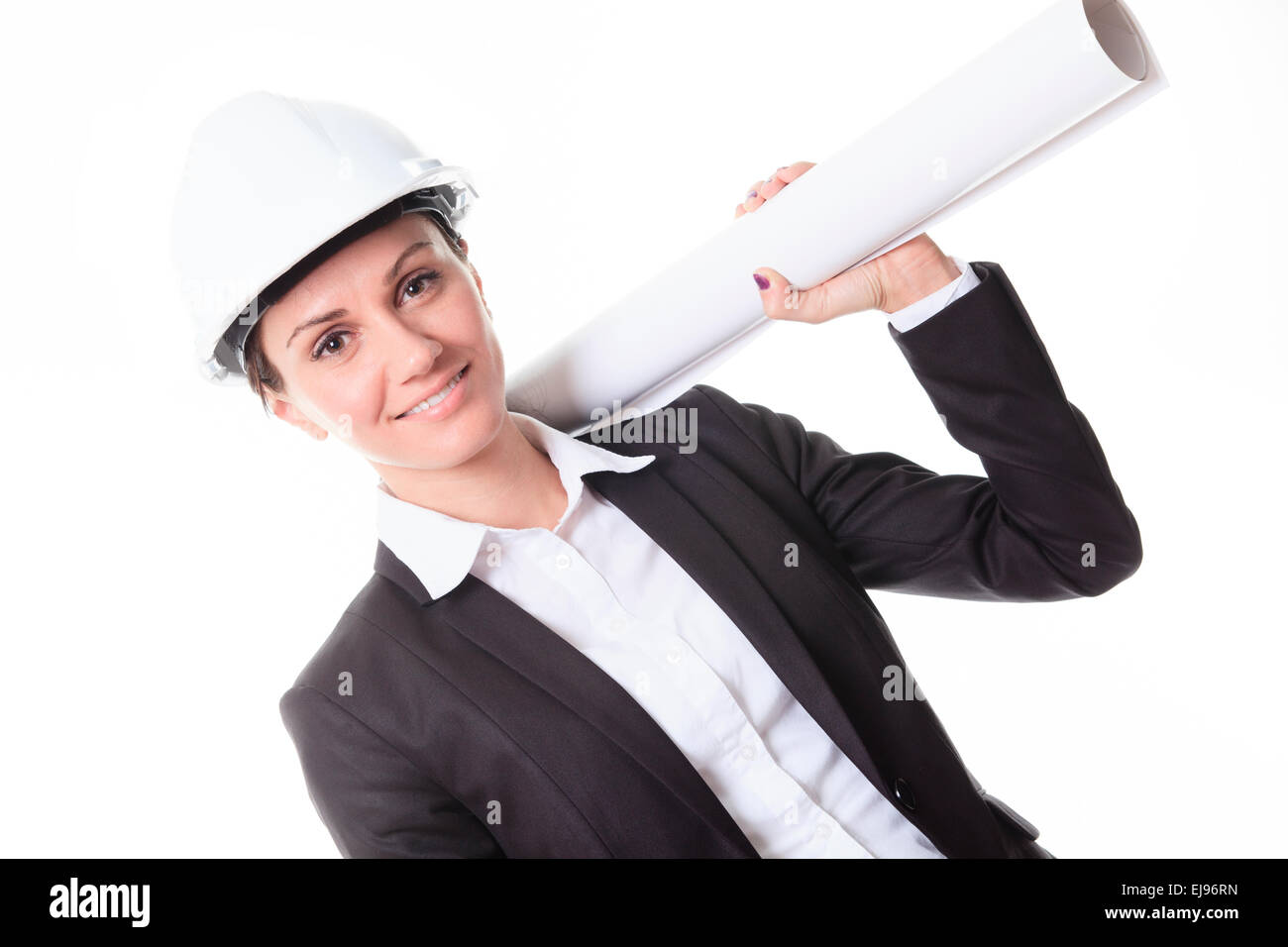 Attraente architetto azienda blueprint e indossando il casco. Tutti Foto Stock