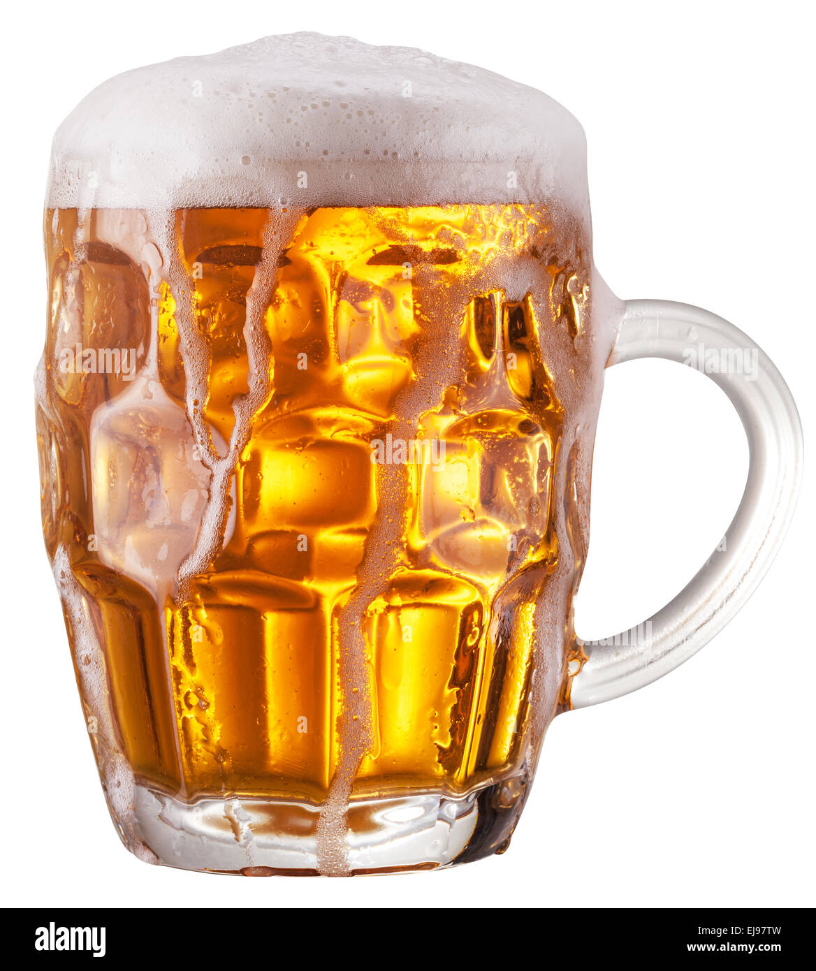 Boccale di birra su sfondo bianco. Il file contiene i tracciati di ritaglio. Foto Stock