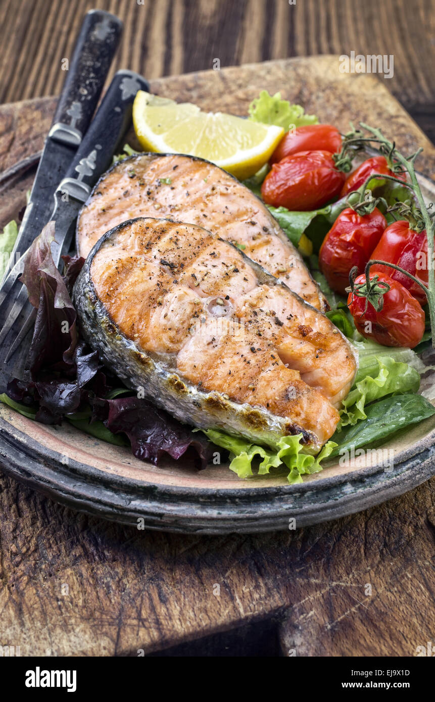 salmone alla griglia Foto Stock