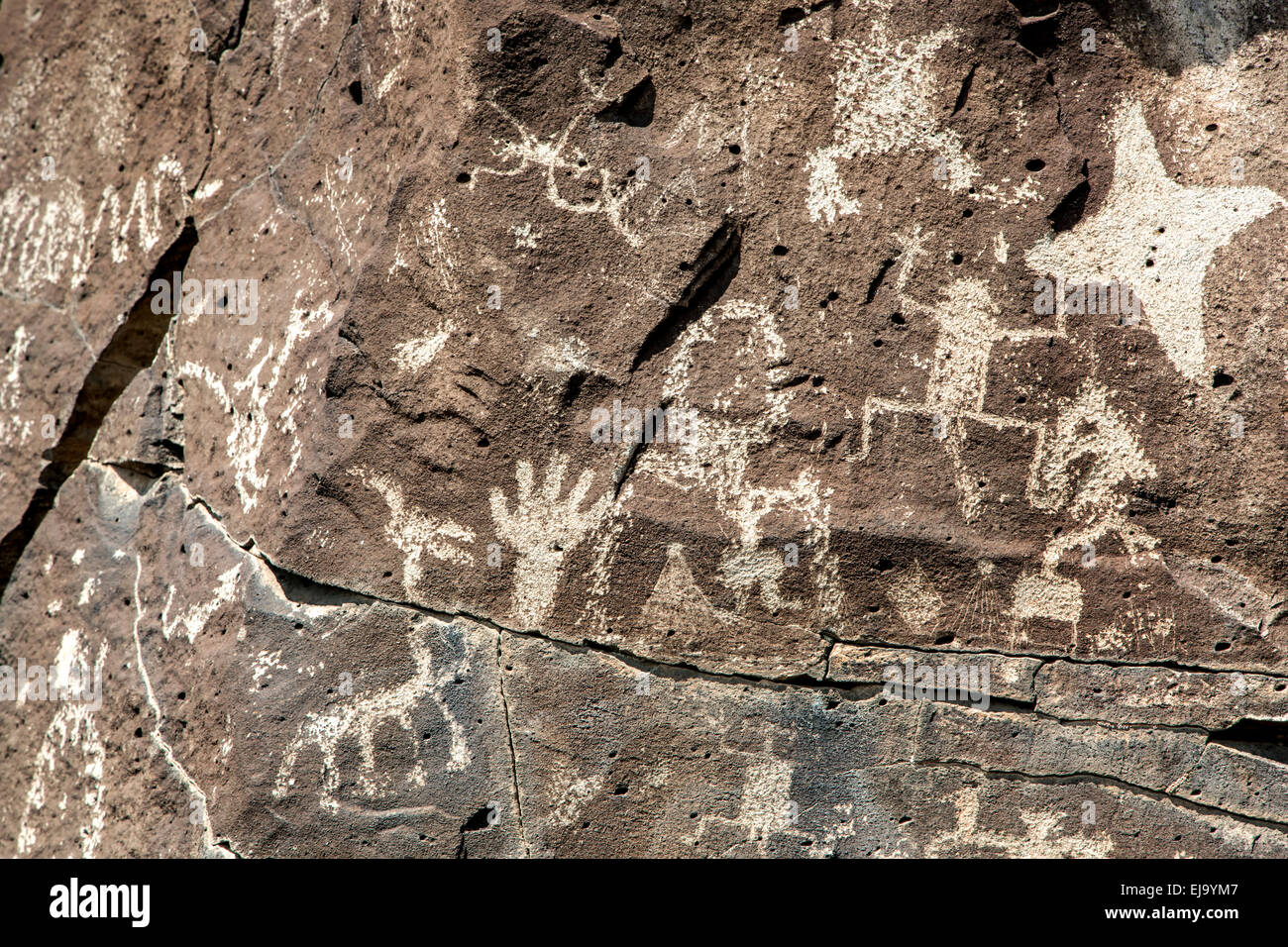 Incisioni rupestri, La Cieneguilla sito Petroglyph, Santa Fe, New Mexico USA Foto Stock