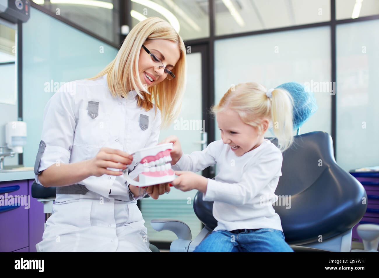 I bambini di dentista Foto Stock