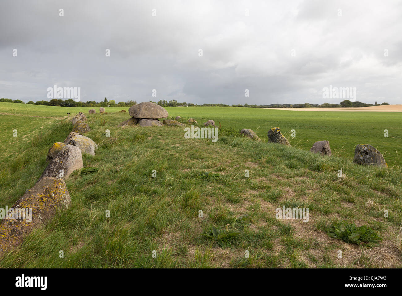 Lunga grave a umile Foto Stock