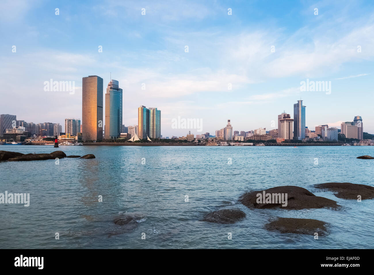Xiamen skyline al tramonto Foto Stock