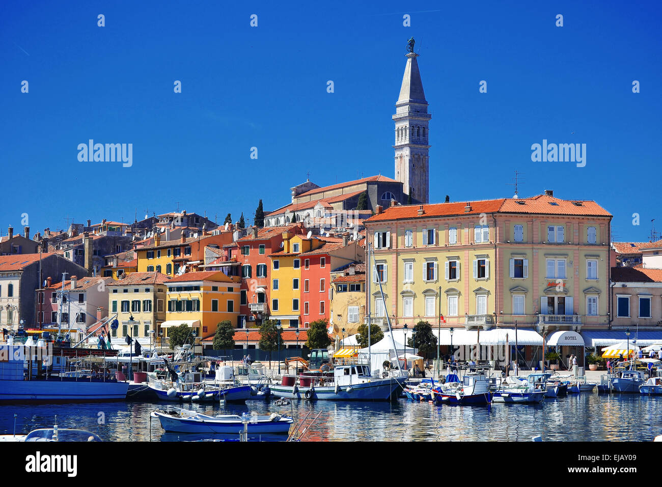 Città vecchia architettura di Rovigno Foto Stock