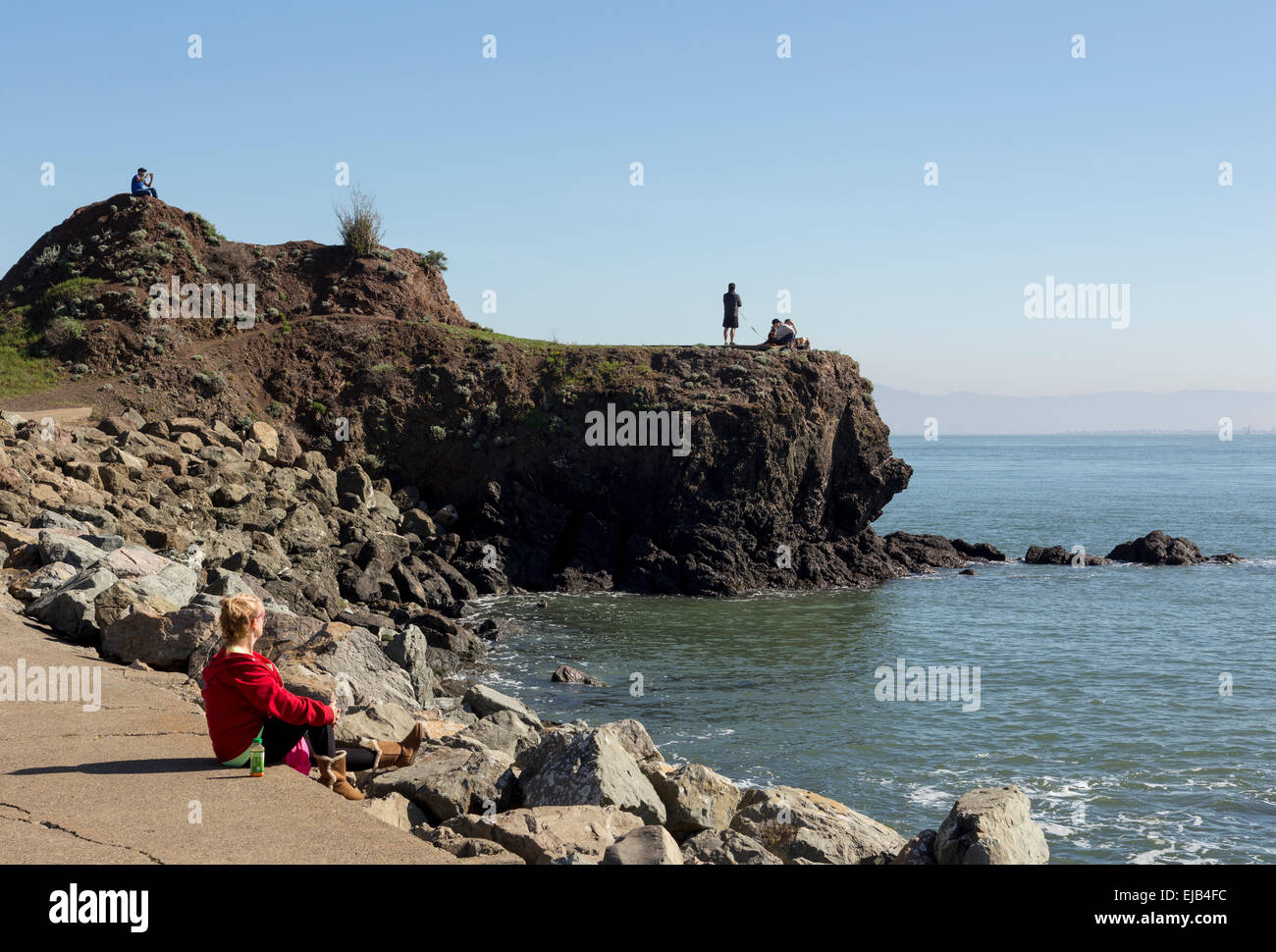 Persone, turisti, punto cavallo, si affacciano, satterlee frangiflutti, fort baker, sausalito, Marin County, California Foto Stock