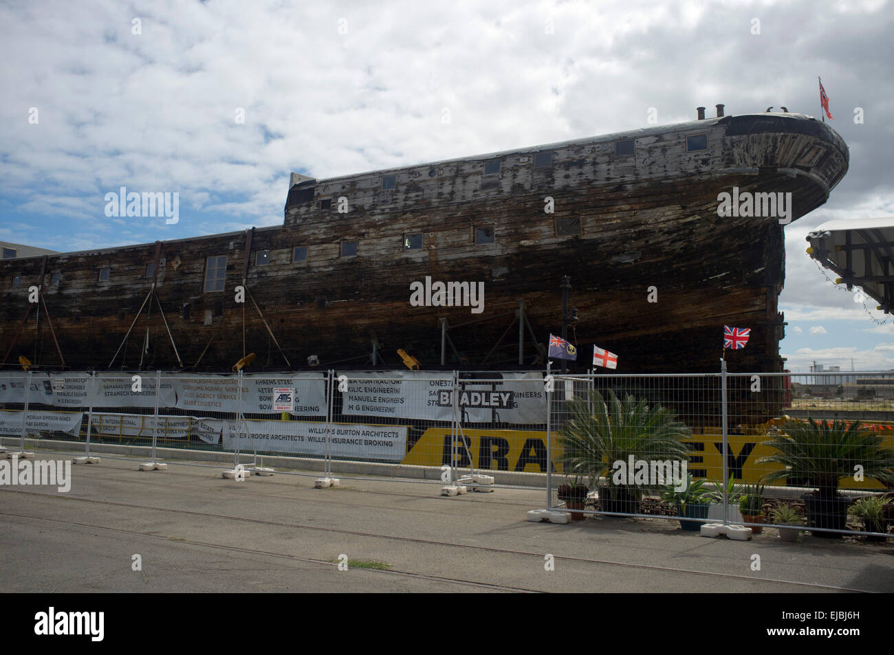Adelaide Australia. Il 24 marzo 2015. Città di Adelaide costruito in Sunderland Regno Unito nel 1864 è uno dei due sopravvissuti clipper composito navi lungo con il Cutty Sark che è in fase di ripristino nel bacino di carenaggio in Adelaide. Città di Adelaide fornito servizio passeggeri tra il Regno Unito e Australia del Sud ed è chiamato dopo la città di Adelaide Foto Stock