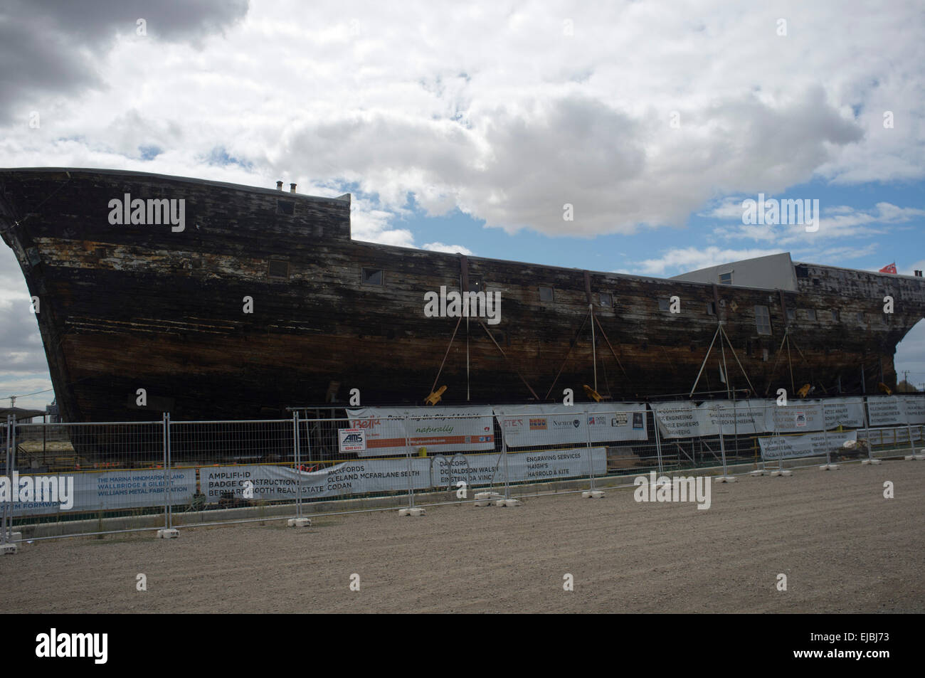 Adelaide Australia. Il 24 marzo 2015. Città di Adelaide costruito in Sunderland Regno Unito nel 1864 è uno dei due sopravvissuti clipper composito navi lungo con il Cutty Sark che è in fase di ripristino nel bacino di carenaggio in Adelaide. Città di Adelaide fornito servizio passeggeri tra il Regno Unito e Australia del Sud ed è chiamato dopo la città di Adelaide Foto Stock