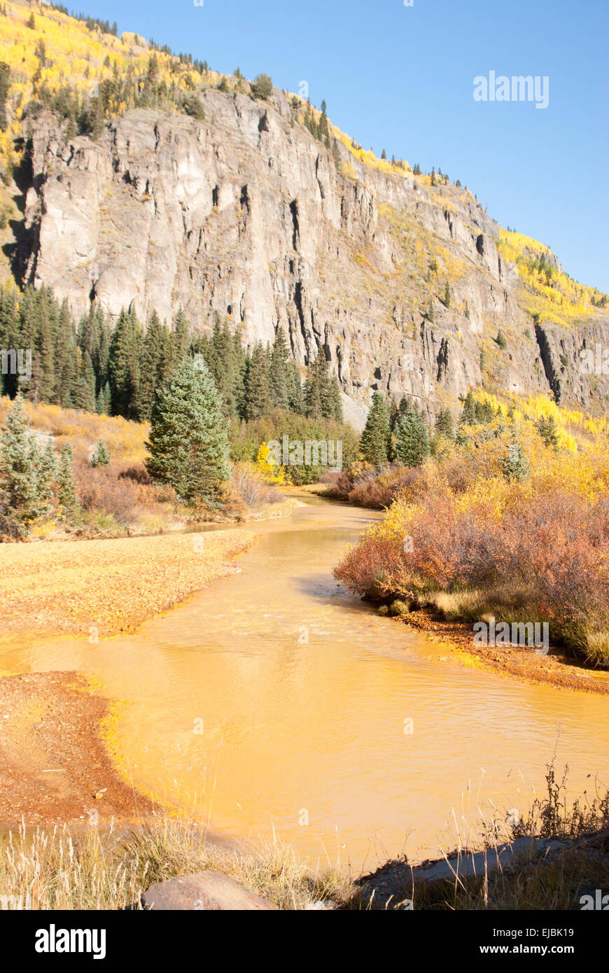 Fangoso fiume giallo in Colorado Foto Stock