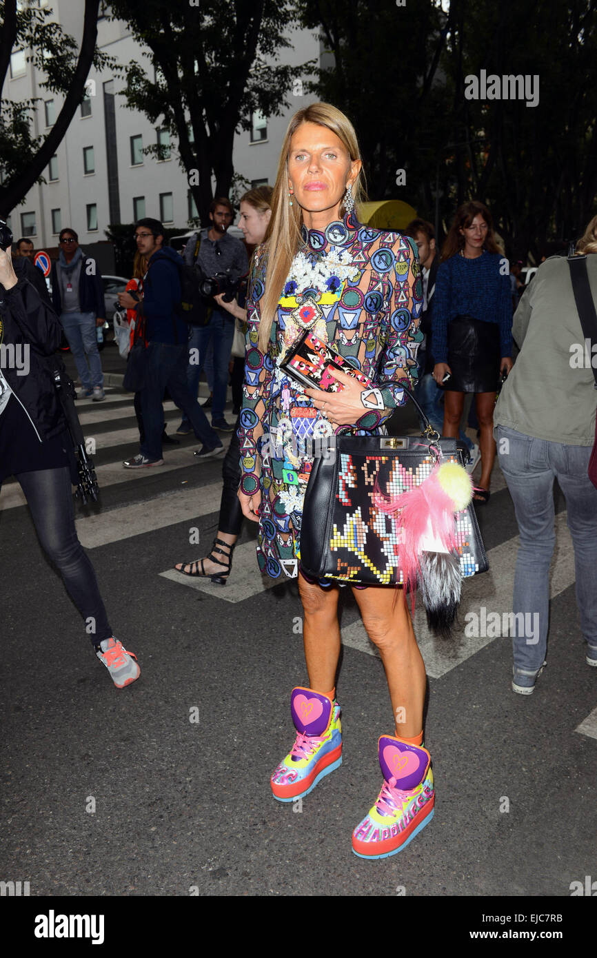 La settimana della moda milanese Primavera/Estate 2015 - Emporio Armani - all'esterno degli arrivi con: Anna Dello Russo Dove: Milano, Italia Quando: 18 Set 2014 Foto Stock